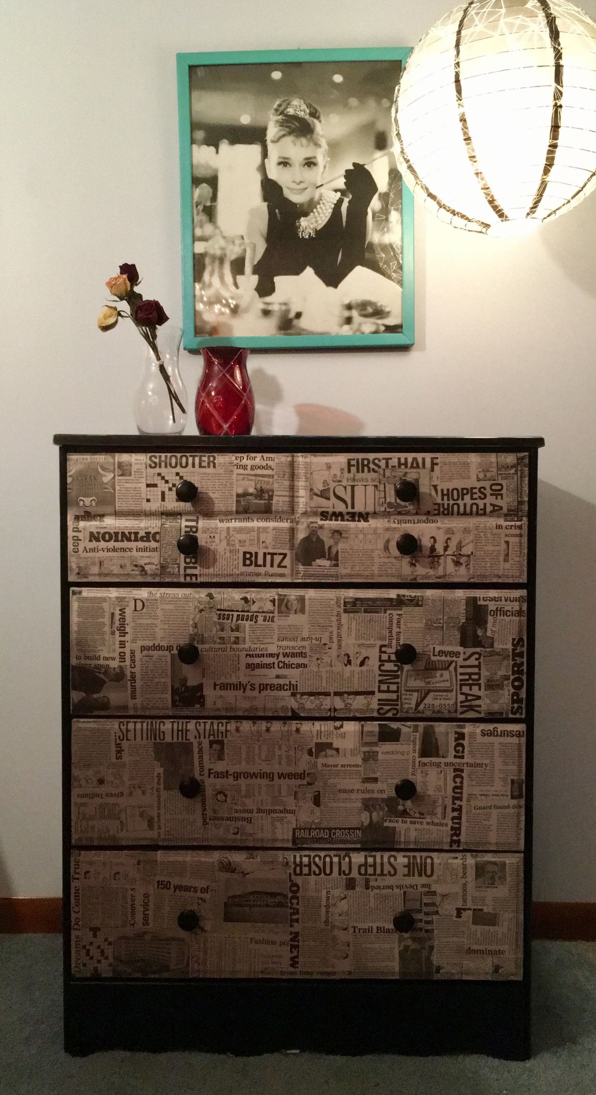 Декупаж мебели газетами