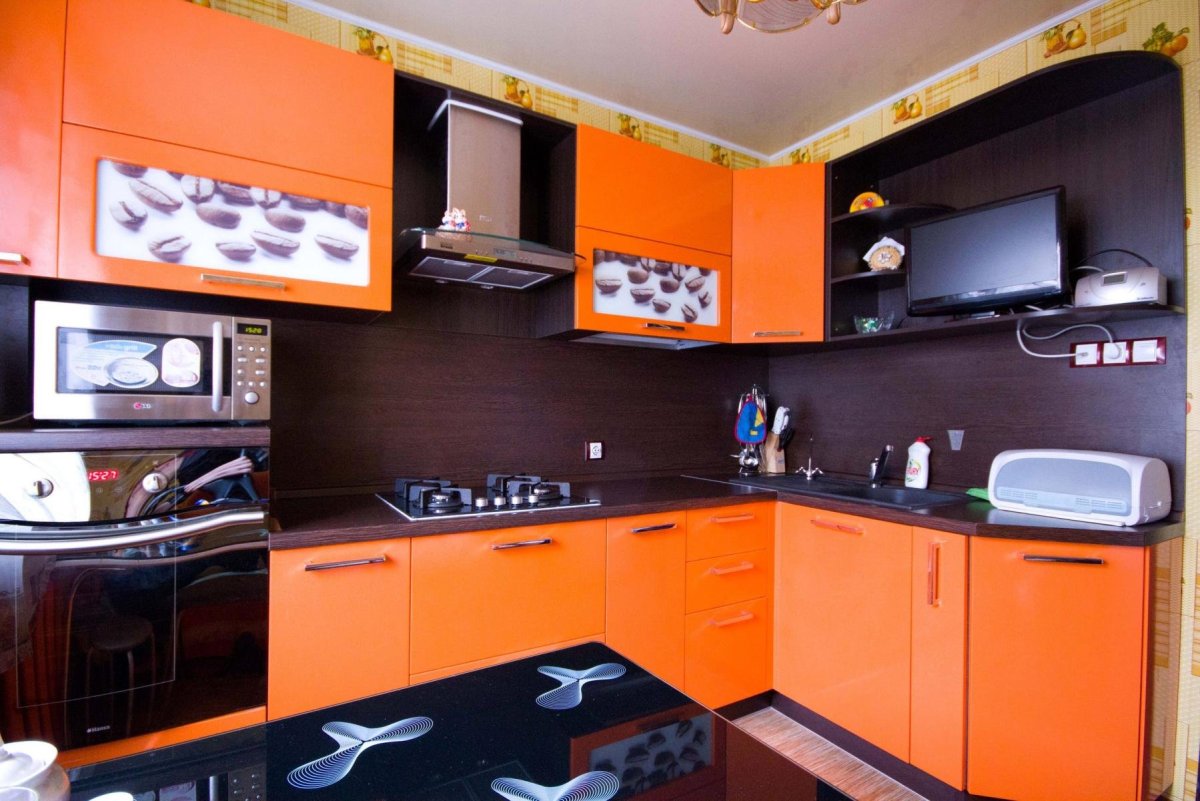 Проект кухни с телевизором