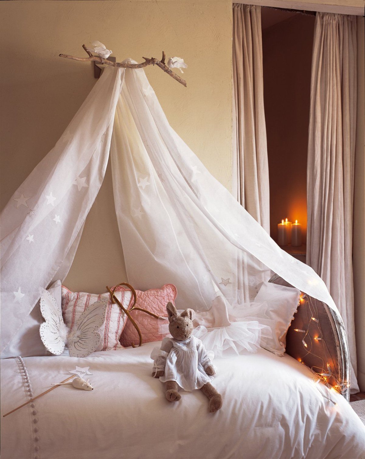 Комната с балдахином