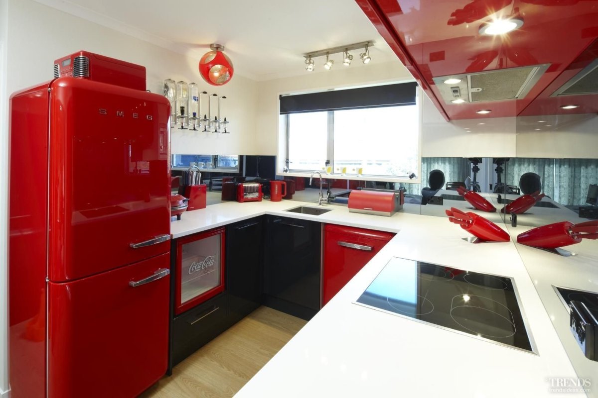 Кухня икеа красно серая