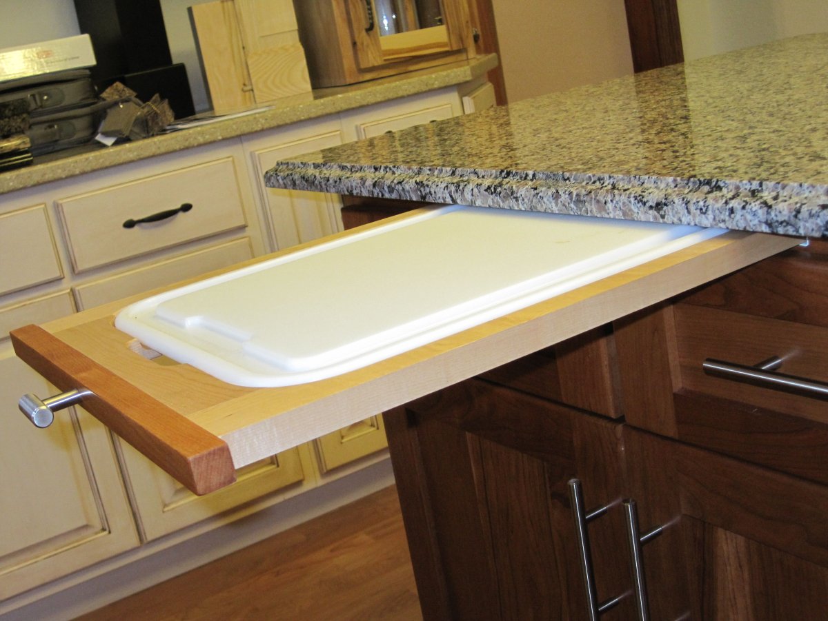 Выдвижная доска для кухни