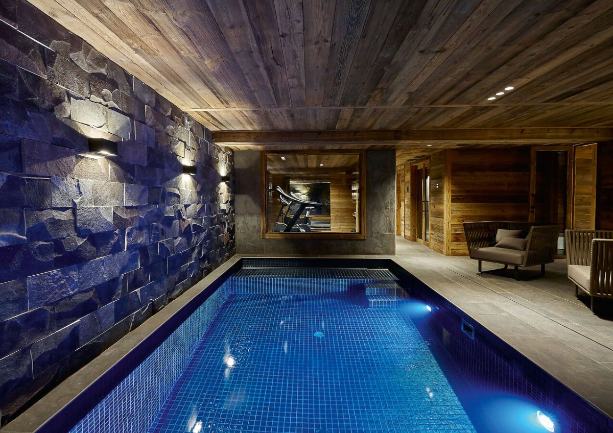 Комната отдыха в бассейне