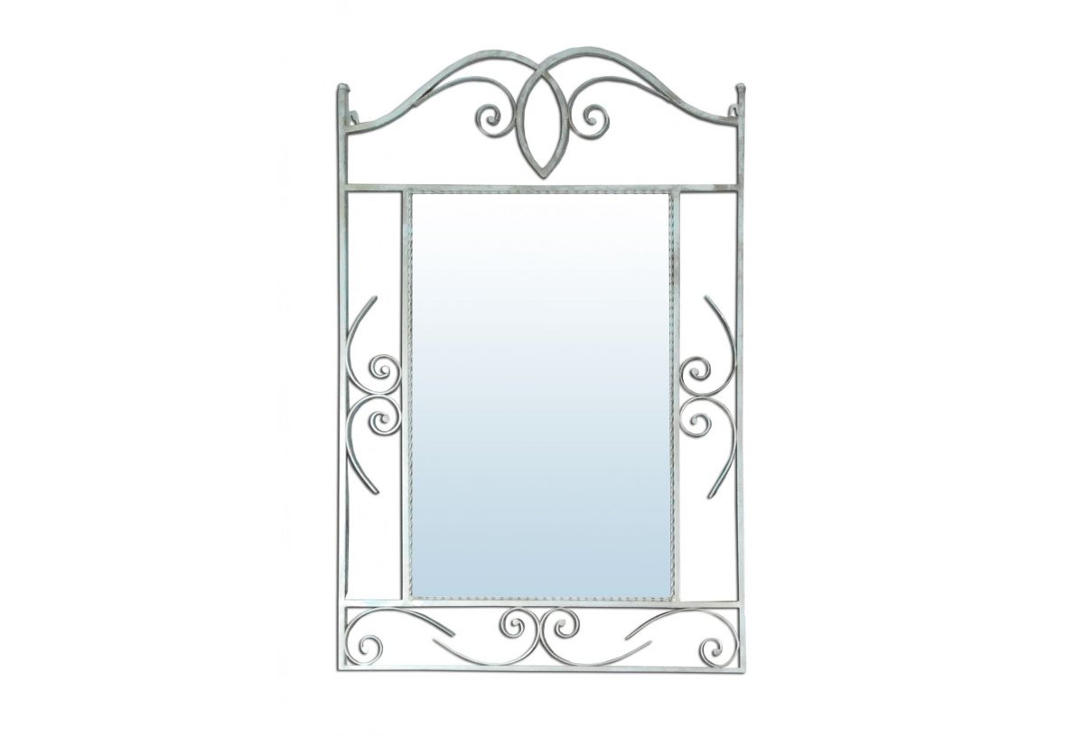 Кованая рамка для зеркала