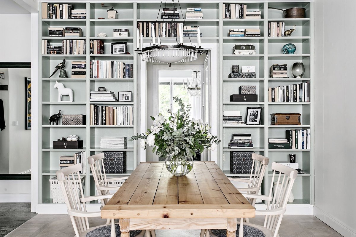 Книжный шкаф в стиле Сканди