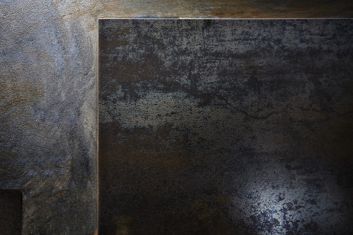 Черные обои в спальне