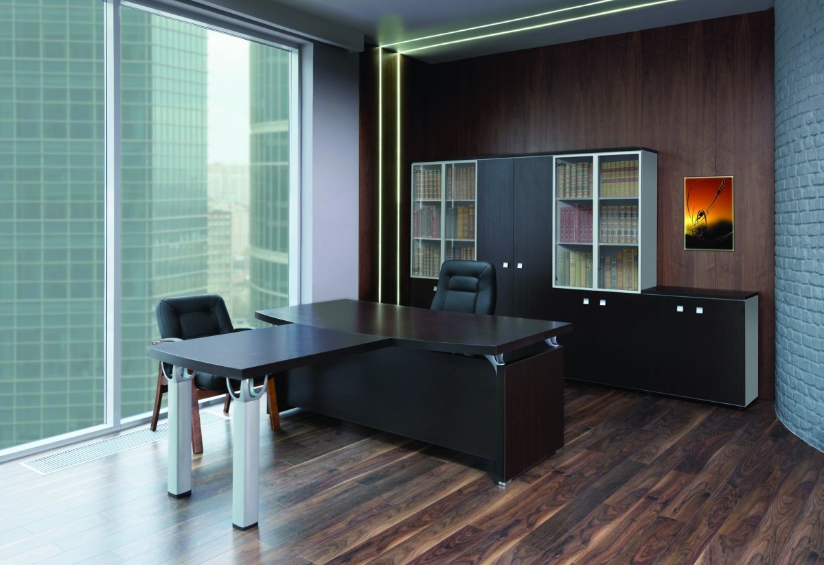 Стол письменный "Blackwood" (венге, 1800х1020х770мм)