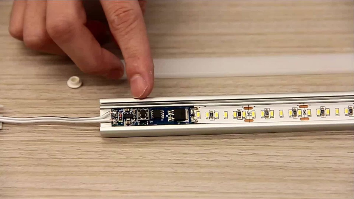 Alumove Light Beam TL светильник