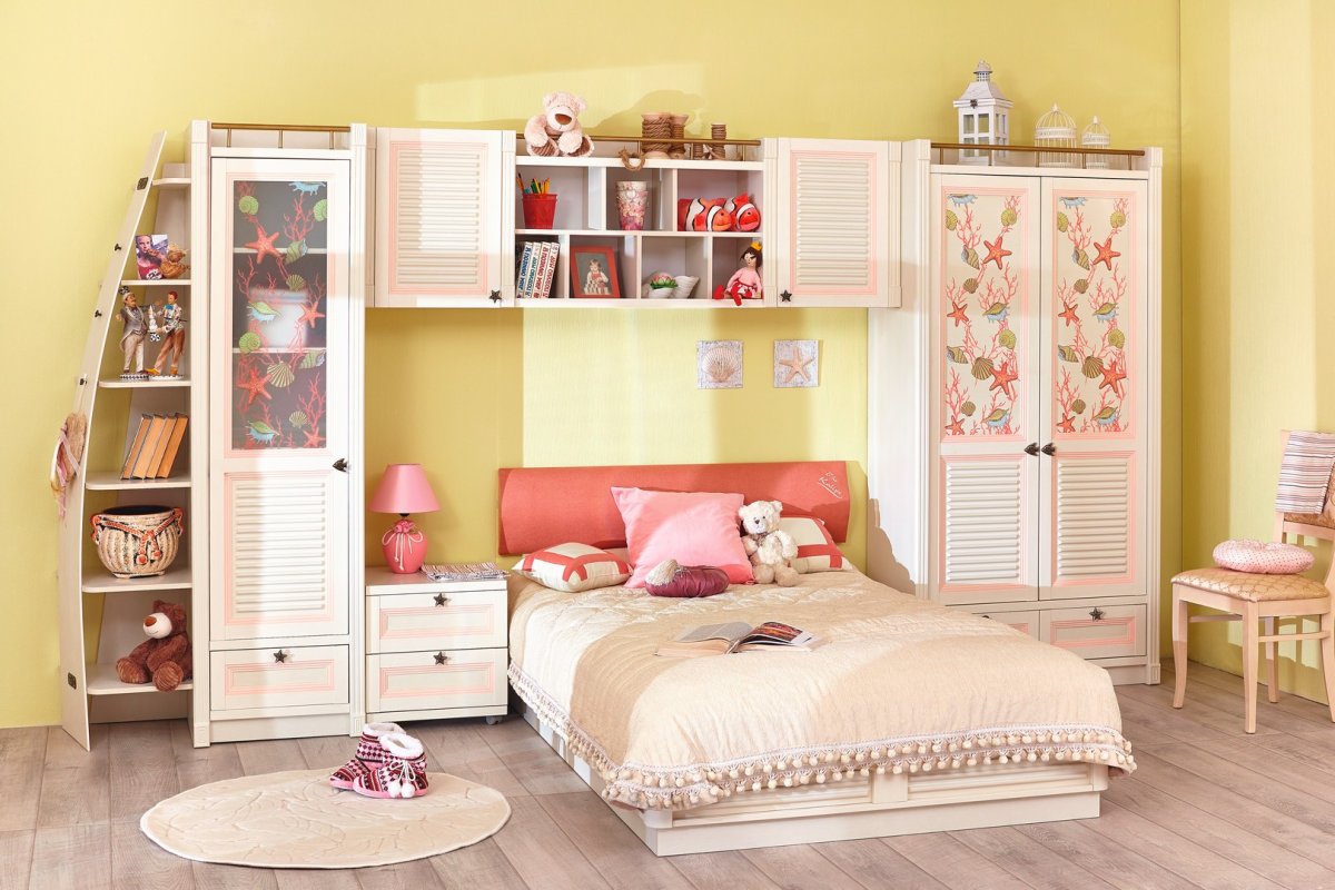 Детские гарнитуры в комнату девочке