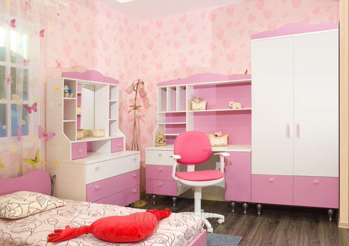Маленькая комната для подростка девочки