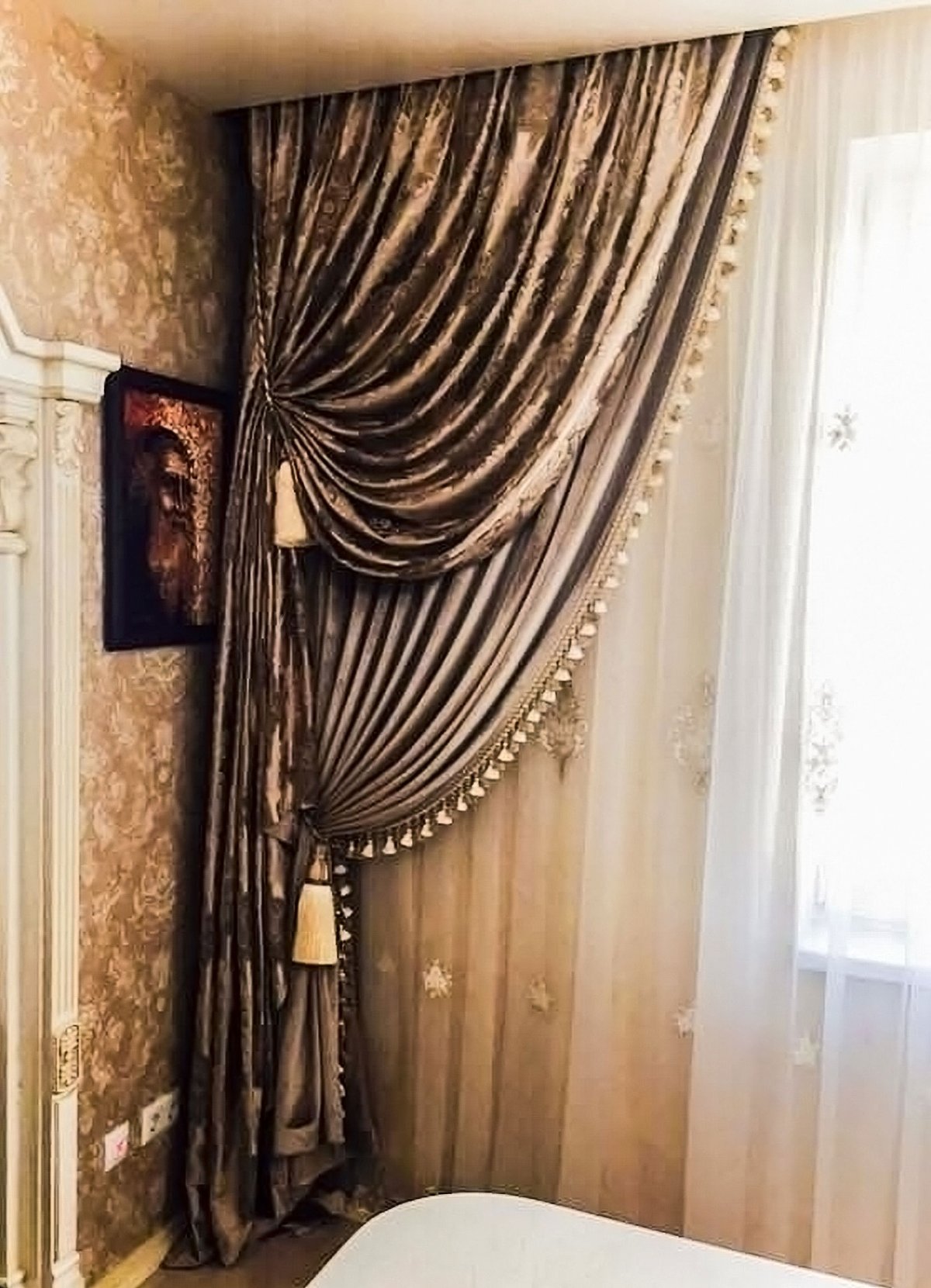 Штора с подхватом на одну сторону