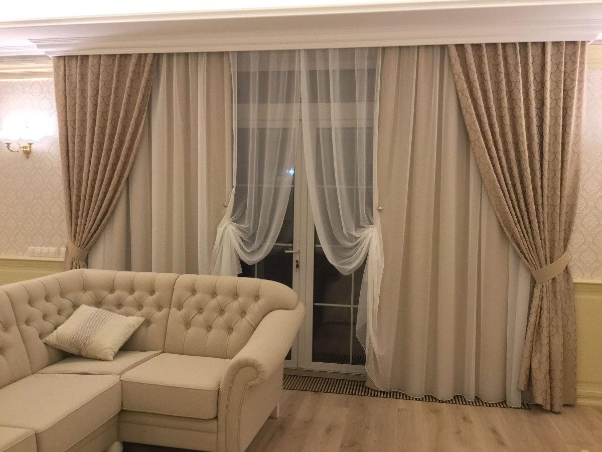 Шторы с ламбрекеном на одну сторону