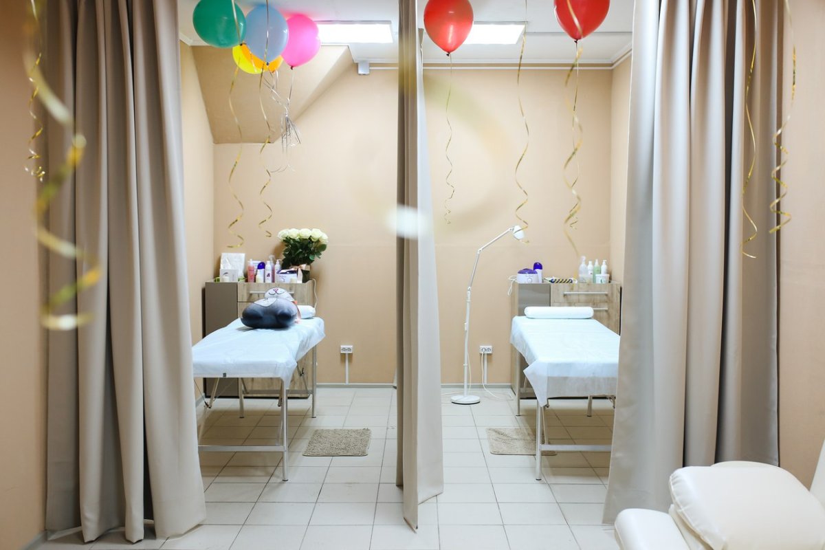 Перегородки для зонирования в массажном салоне