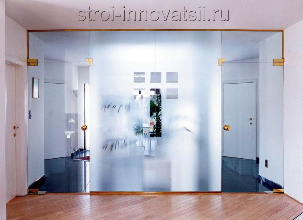 Дверь с витражом