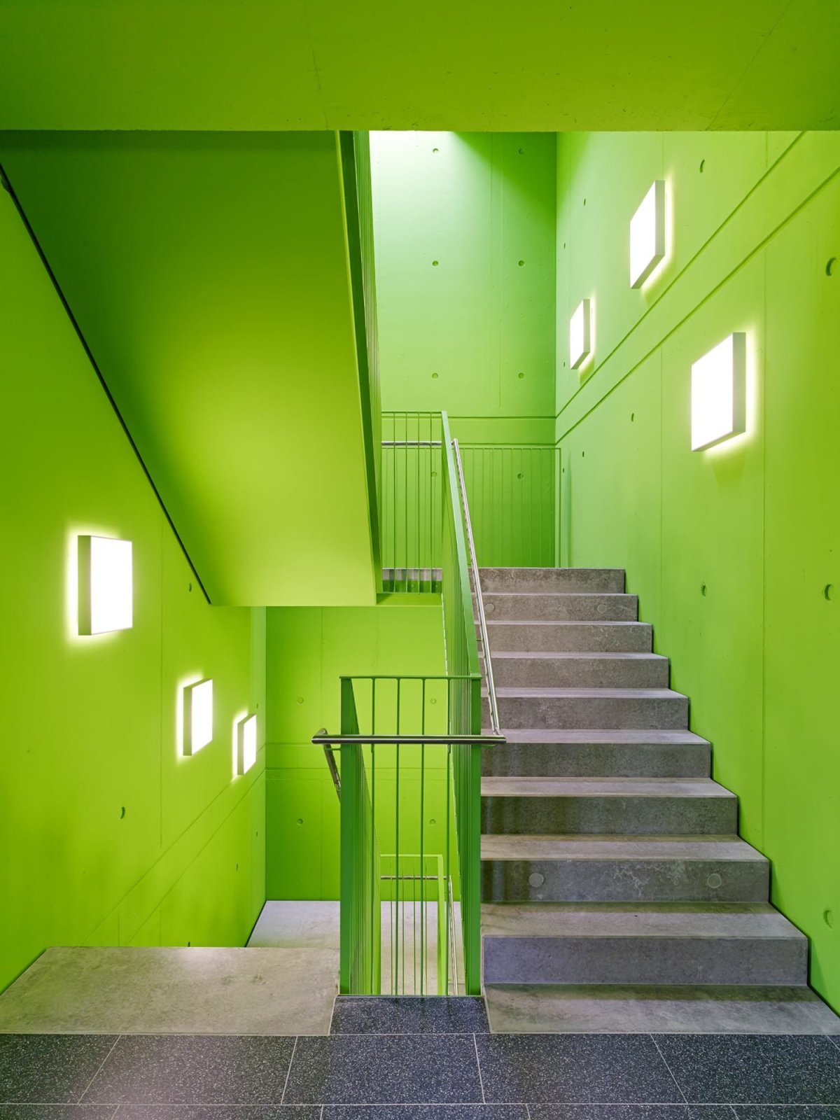 Интерьеры подъездов в многоквартирных домах