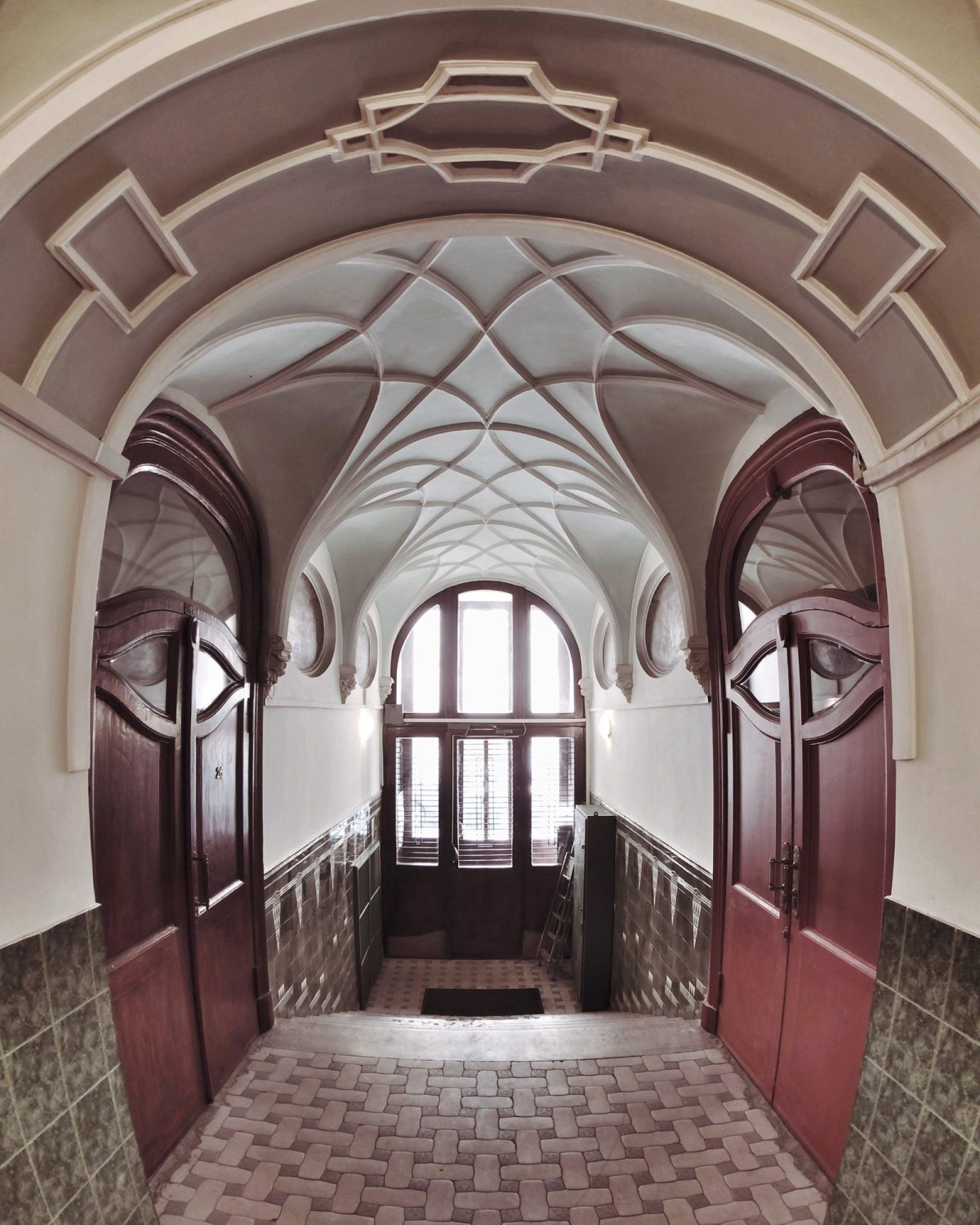 Дизайнерский подъезд