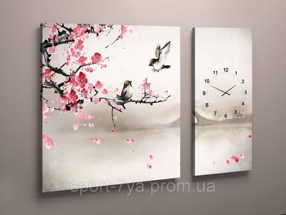 Модульная картина с часами в интерьере