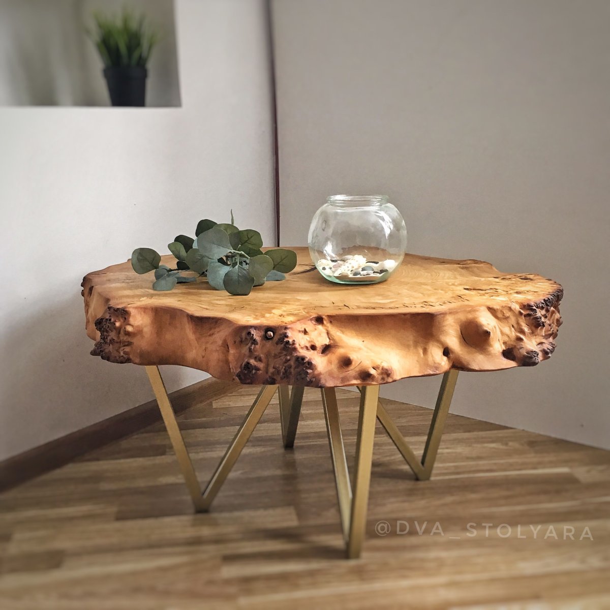 Журнальный столик лофт из слэба