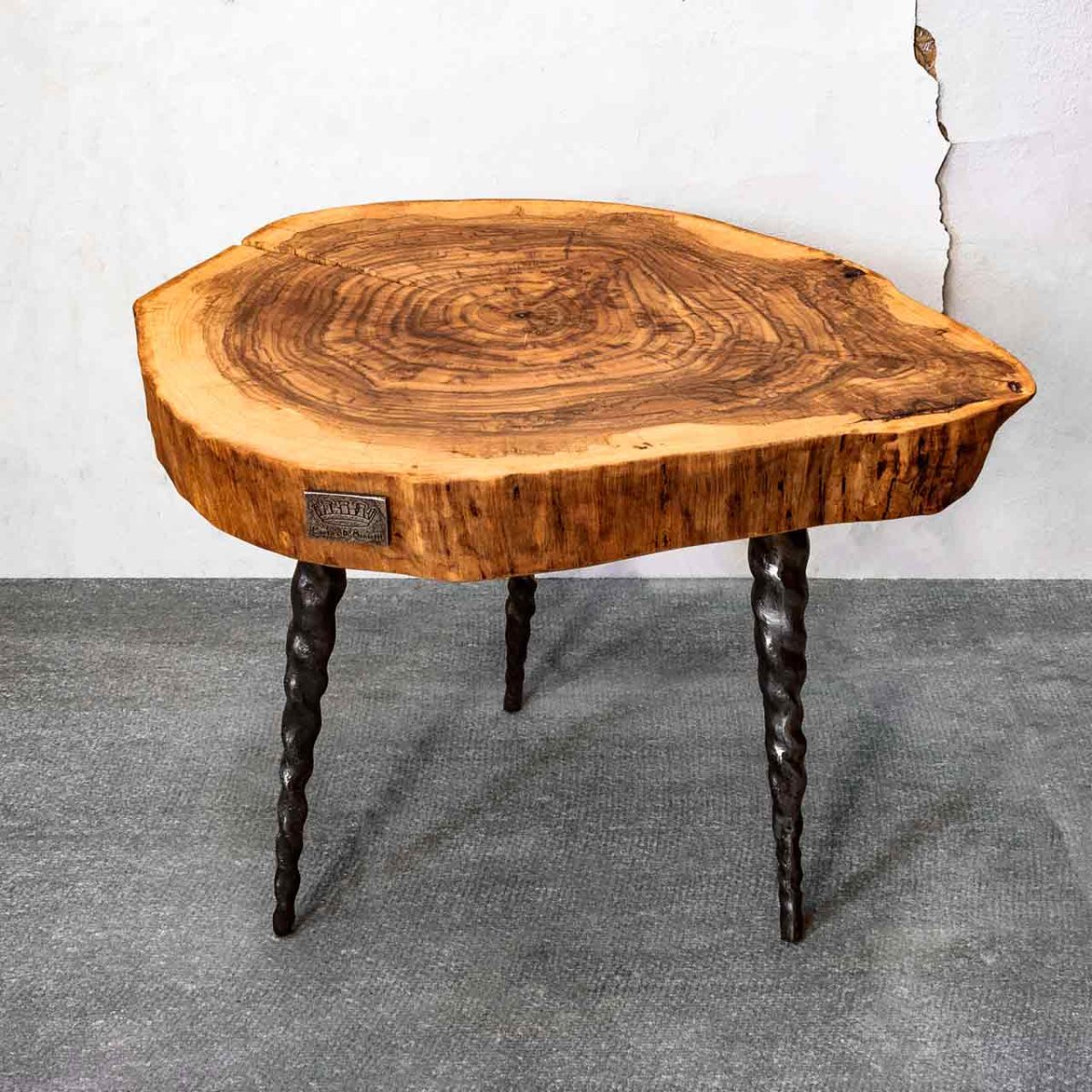 Журнальный столик спил дерева