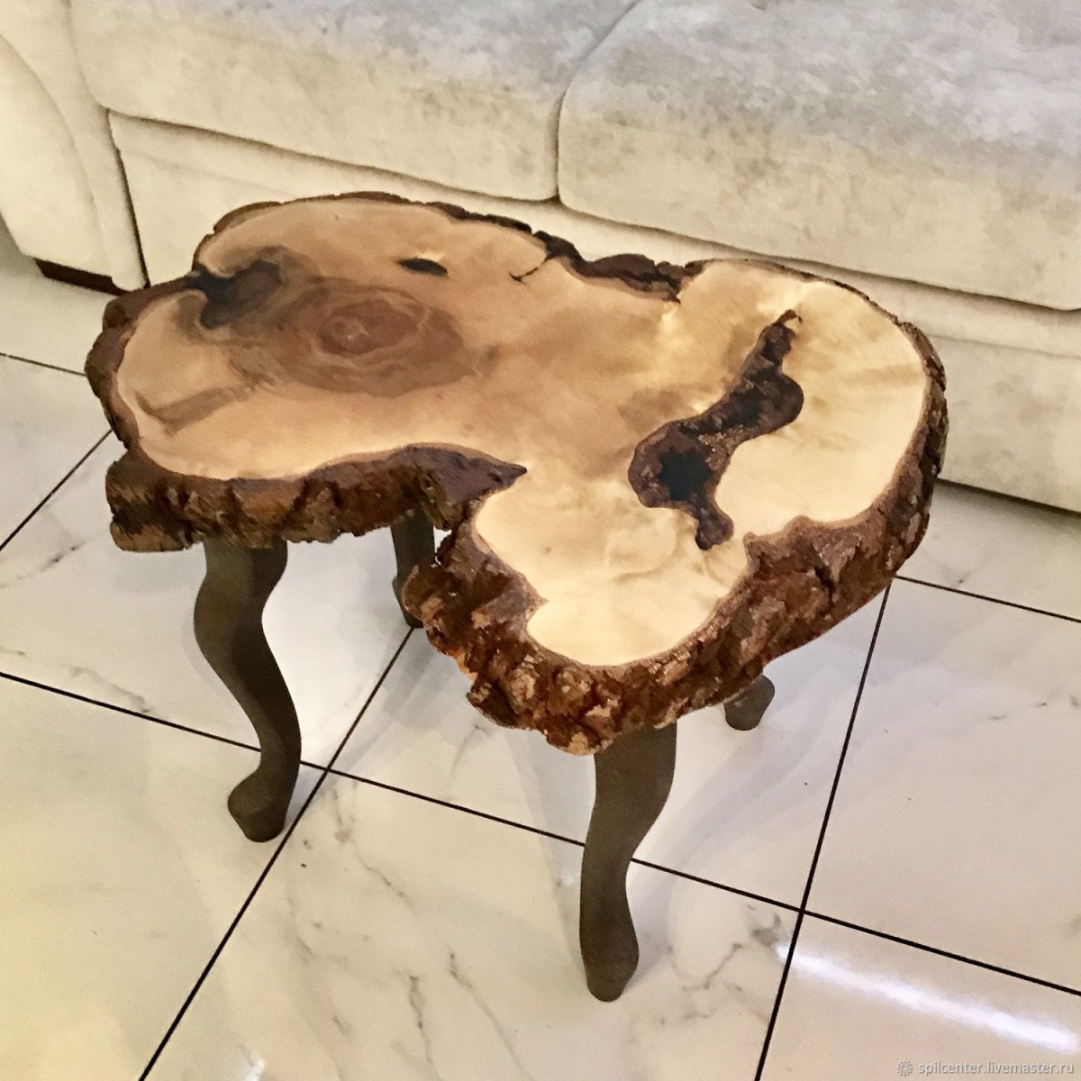 Журнальный столик из спила дерева