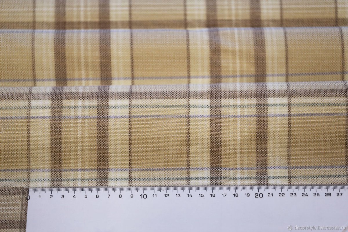 Серые шторы в клетку