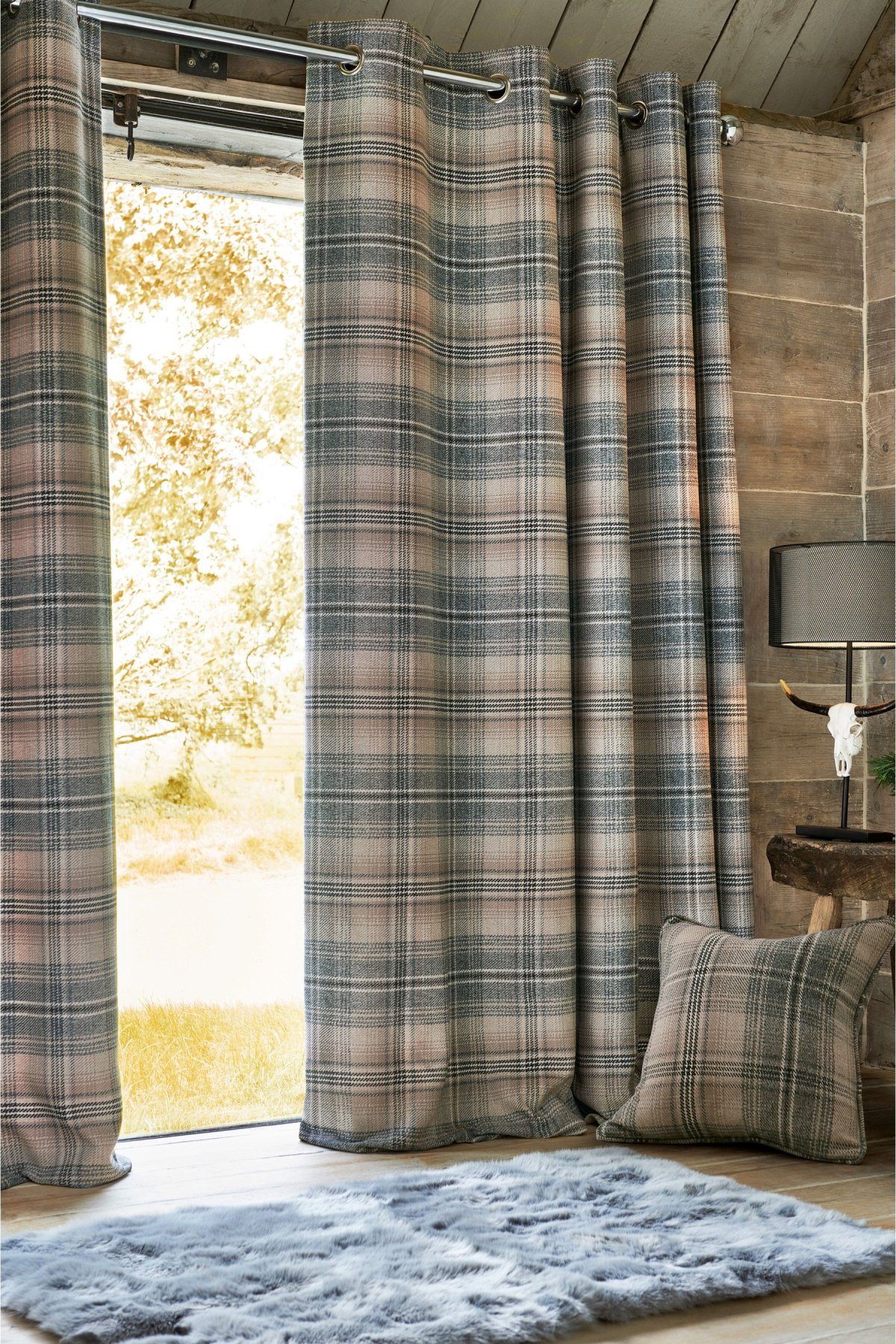 Шторы в клетку