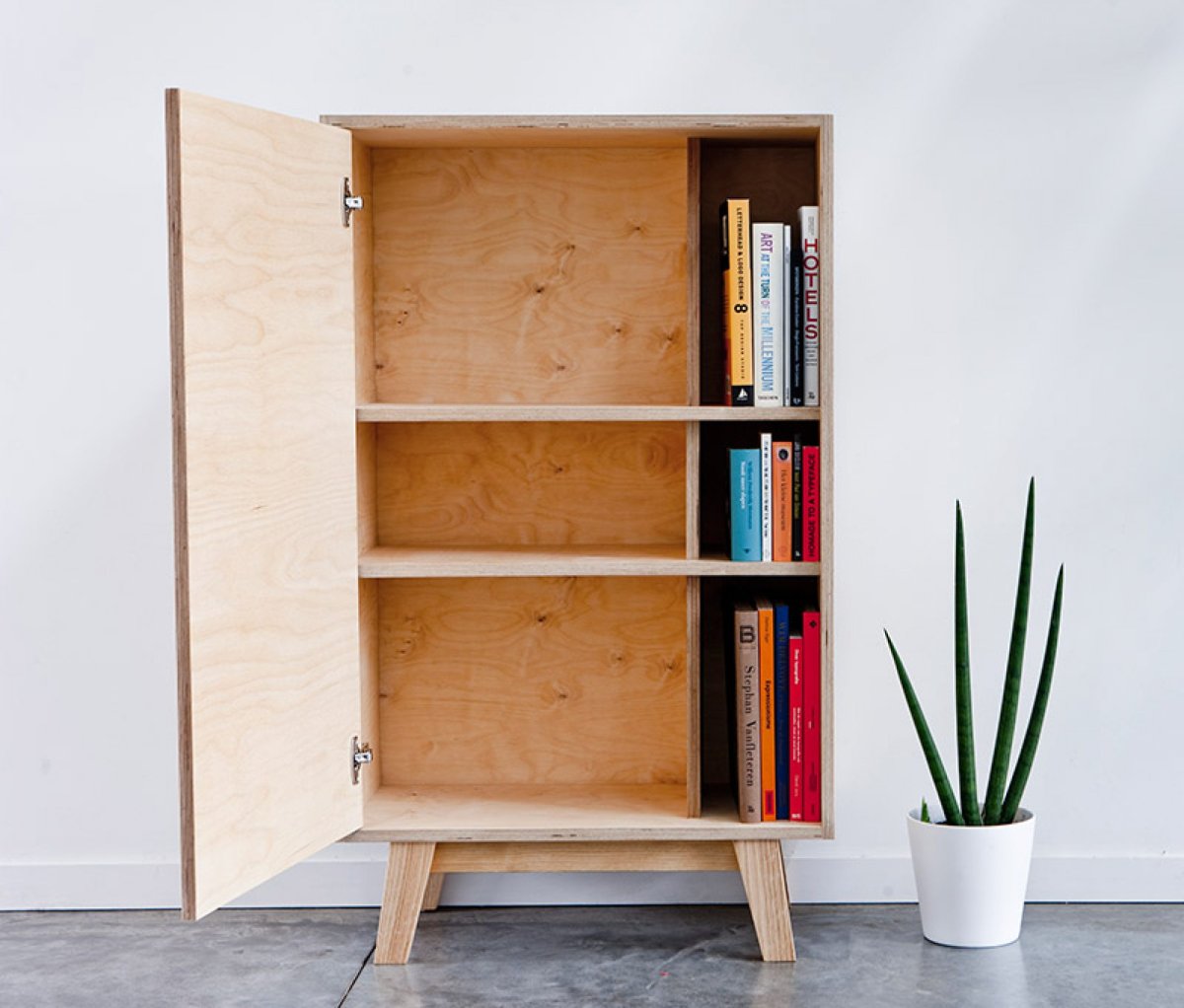 Мебель из лакированной фанеры