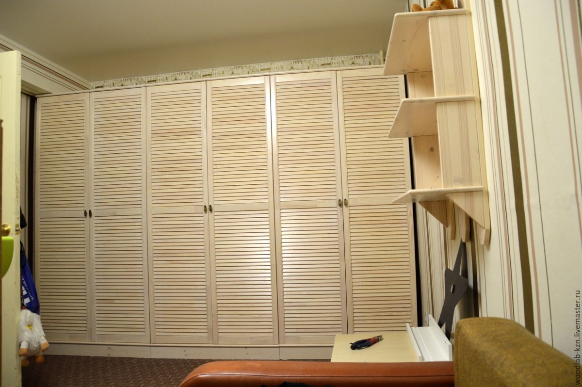 Шкафчик из фанеры