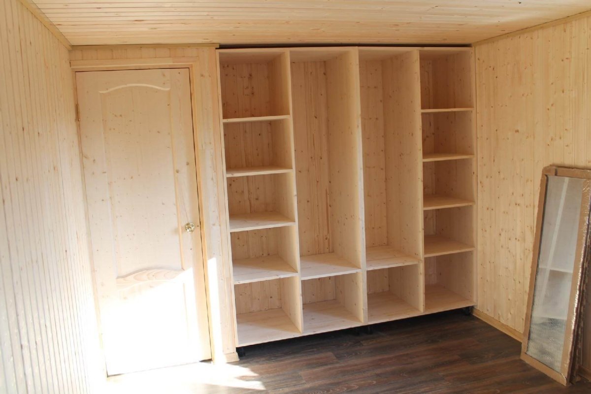 Шкафчик из фанеры