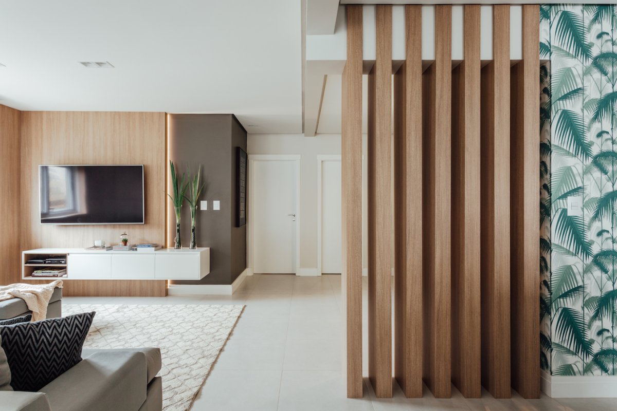 Обшивка стен деревянными рейками