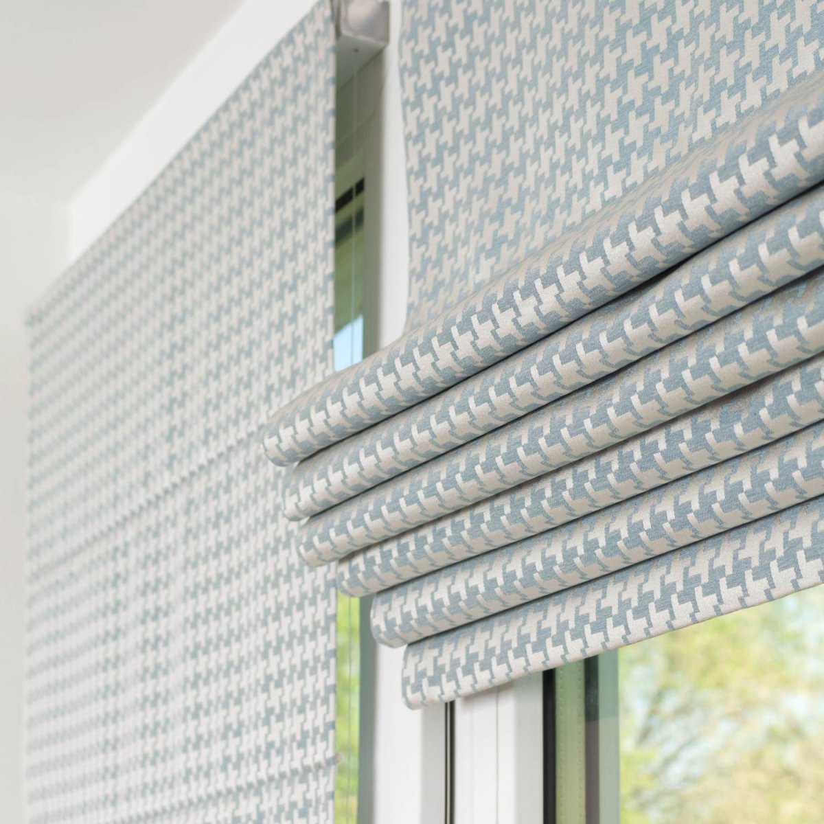 Подымающиеся шторы в холодильник