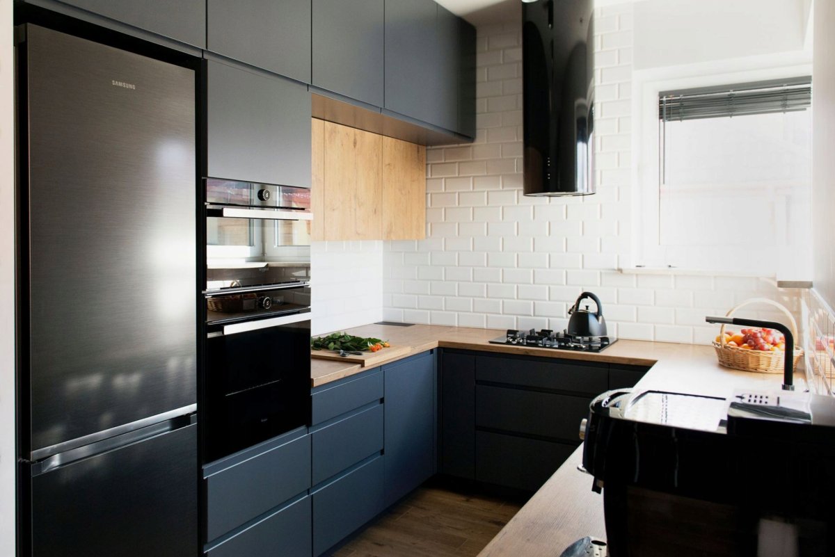 П образные кухни с пеналами