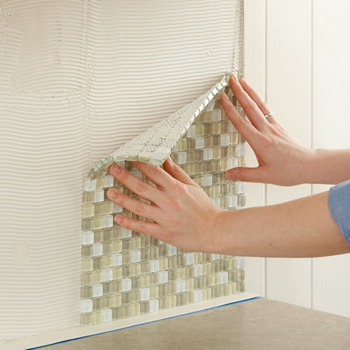 Настенные клеящиеся панели