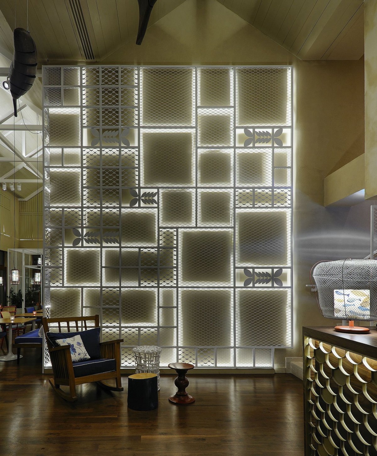 Металлическая сетка в интерьере лофт