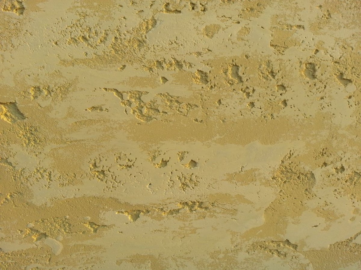 Декоративная штукатурка с эффектом песка на кухне