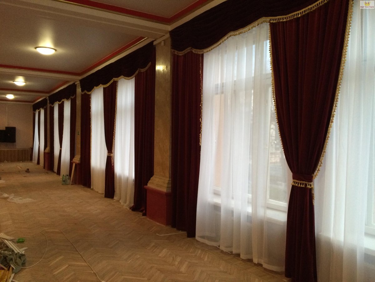 Шторы в Холл
