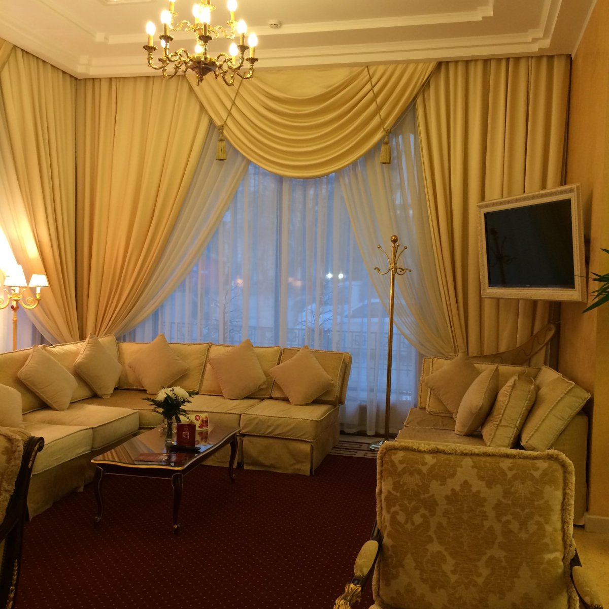 Шторы в спальню