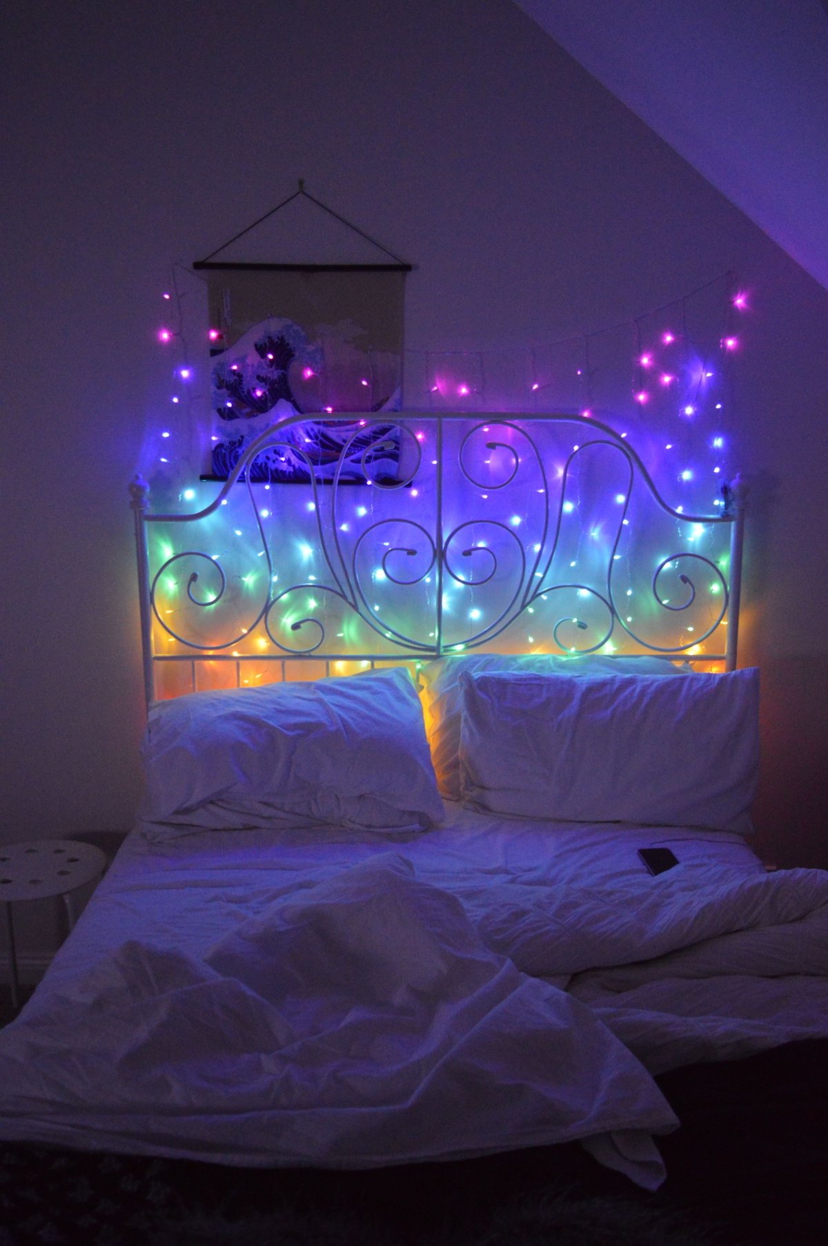 Красивая комната ночью