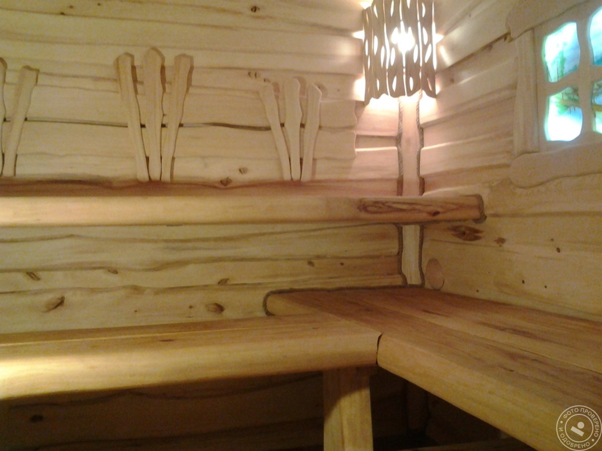 Обшивка стен бани необрезной доской