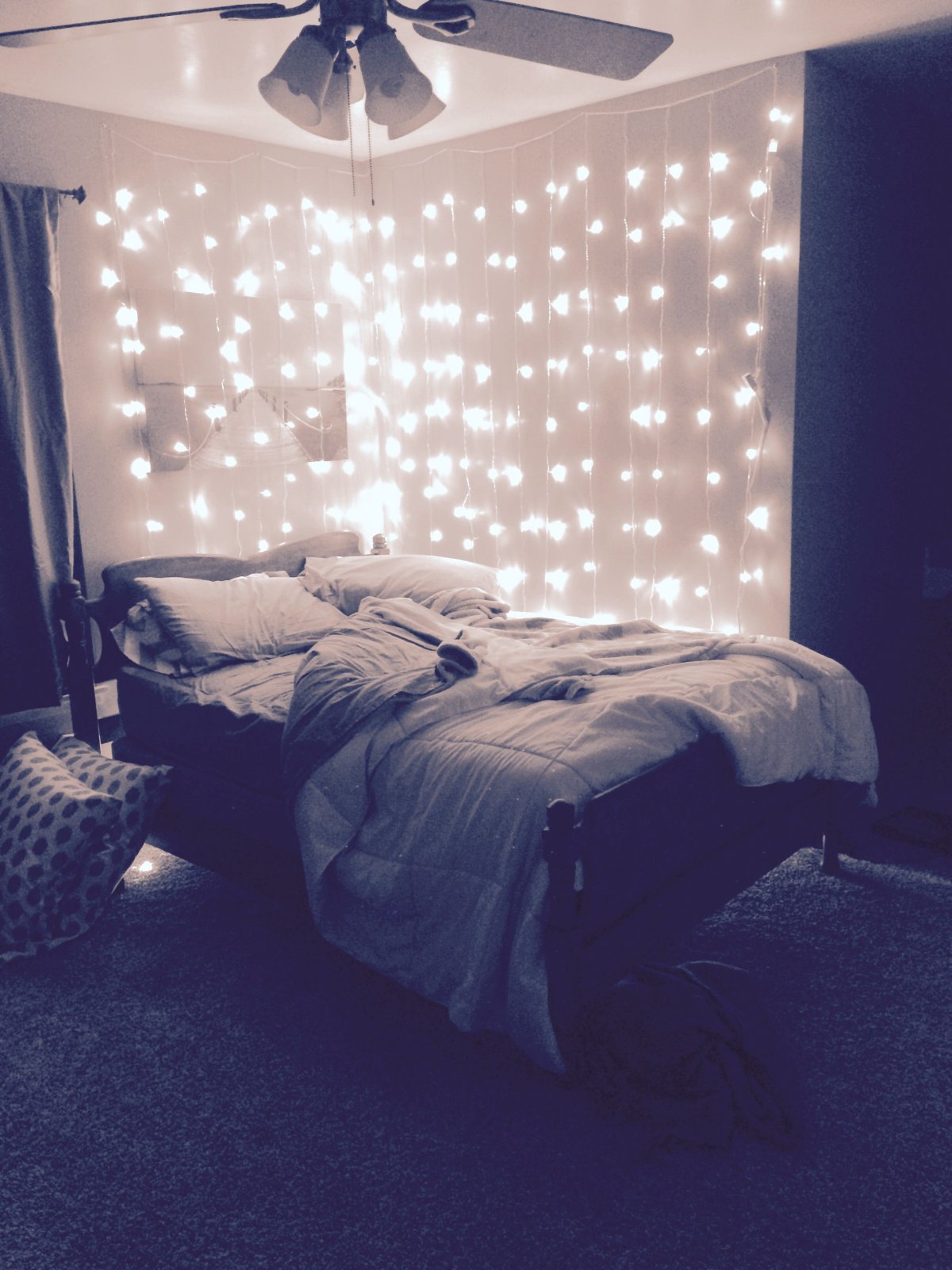 Кровать ночью