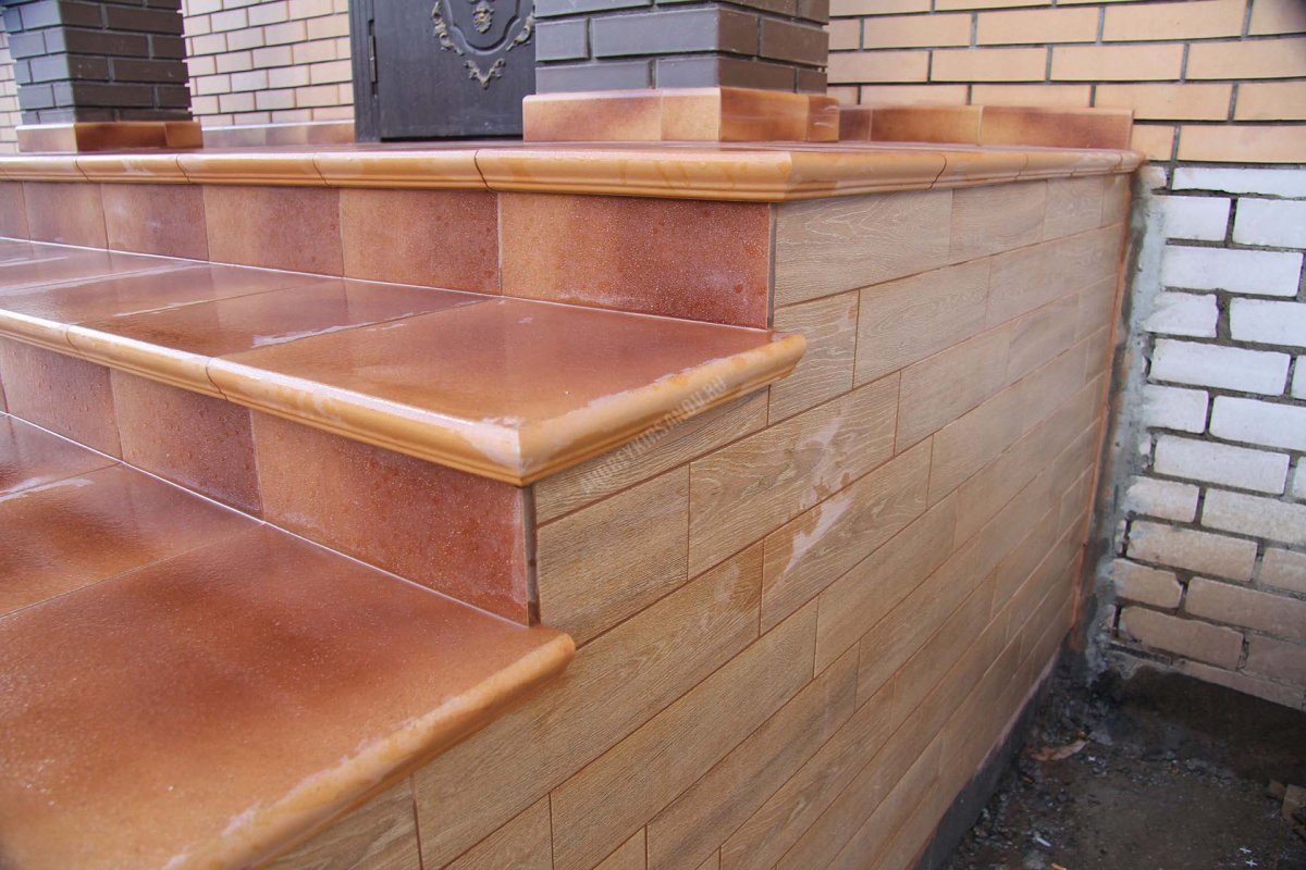 Уличные ступеньки