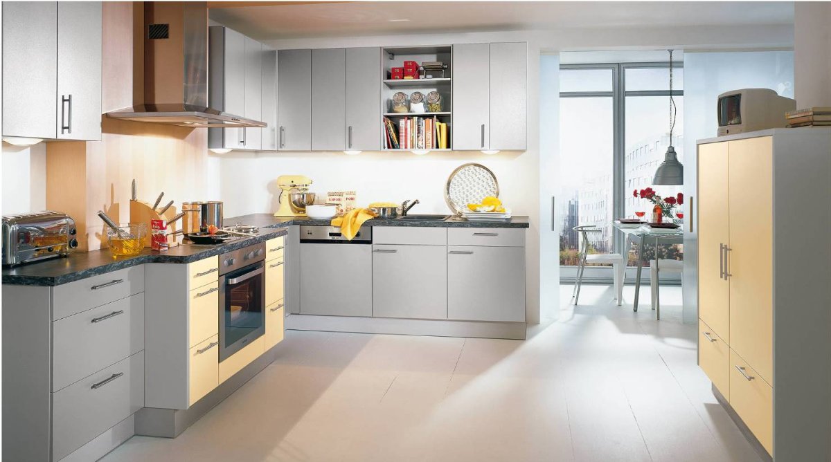 Кухня в светлых тонах