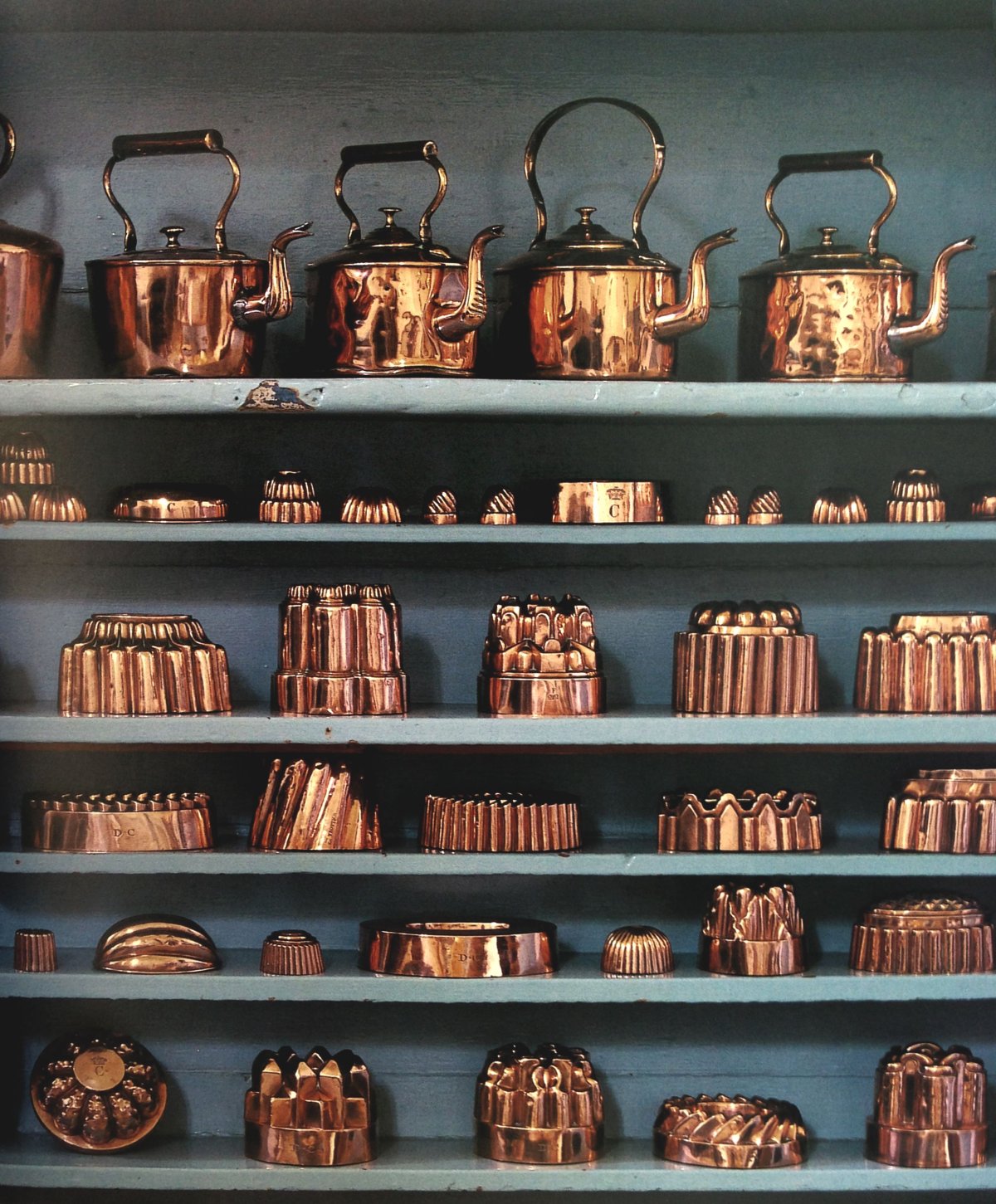 Старинная посуда и кухонные предметы