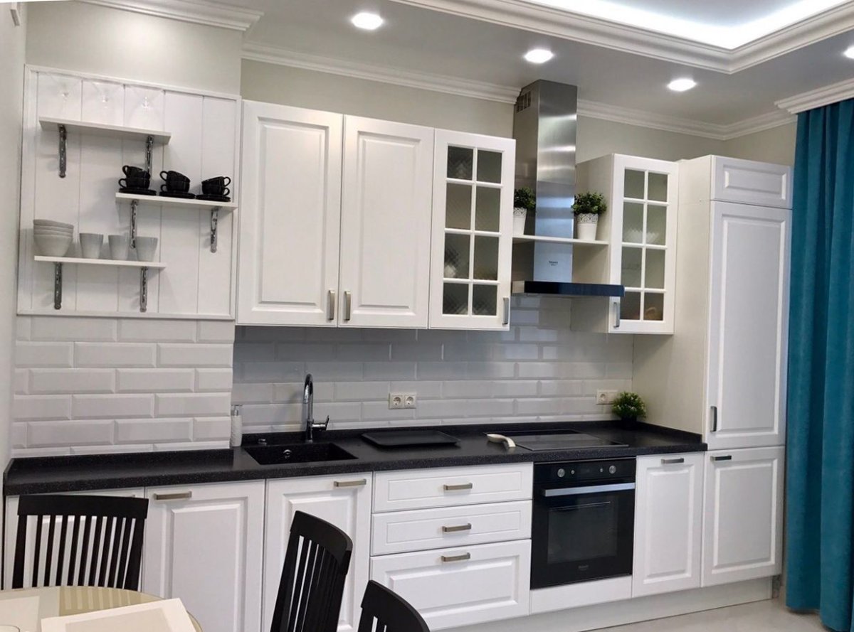 Кухня в п-44 с вентиляционным коробом