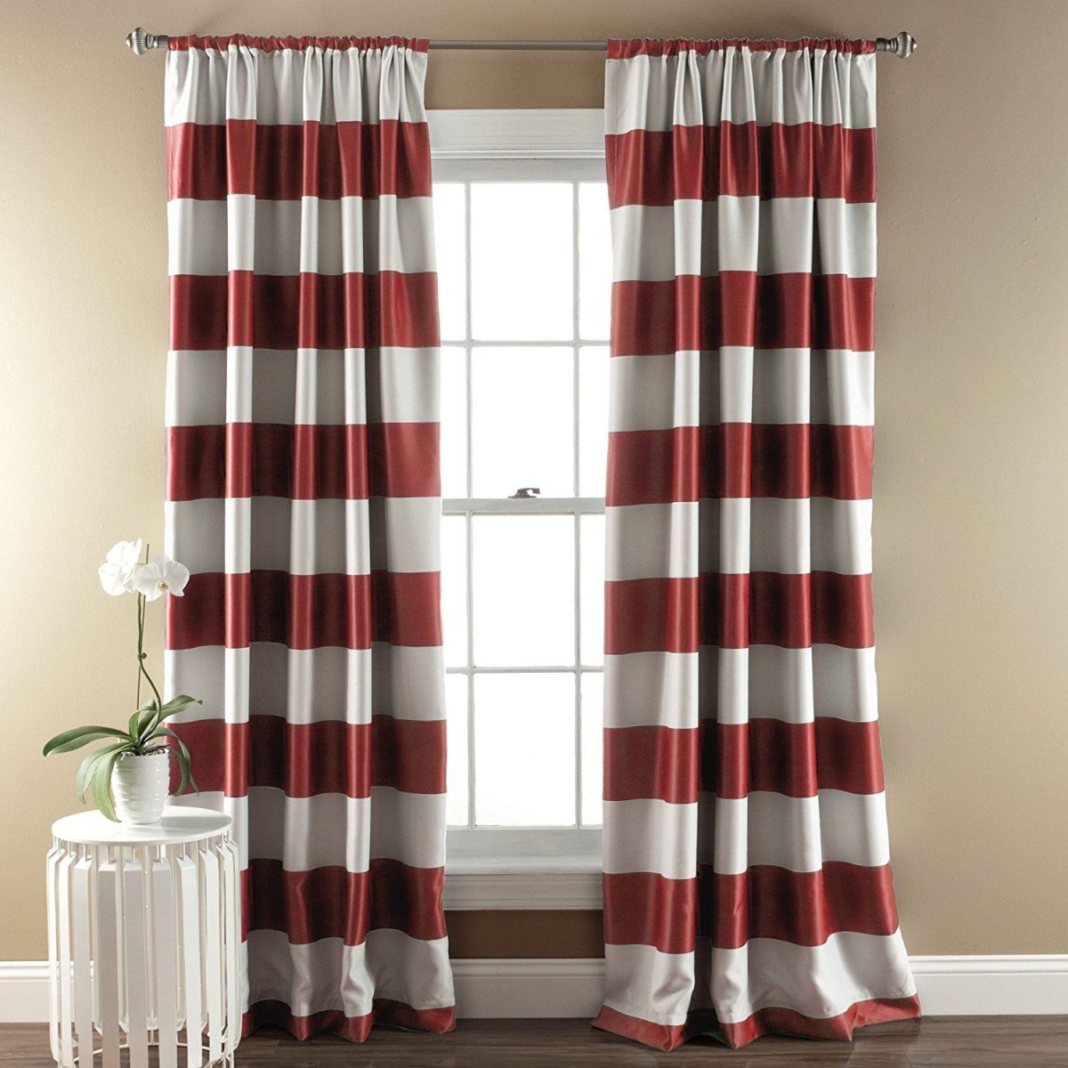 Шторы с горизонтальными полосами