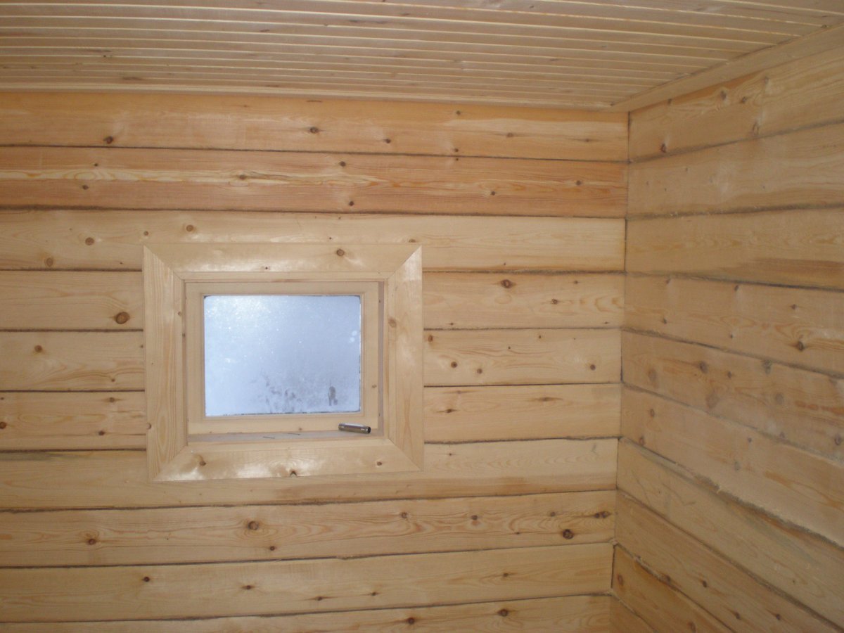 Обшивка стен бани необрезной доской