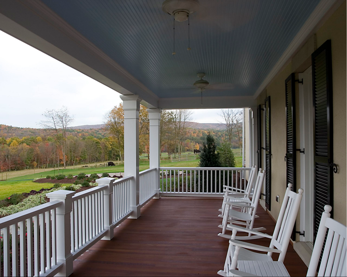 Наружная отделка веранды в частном доме