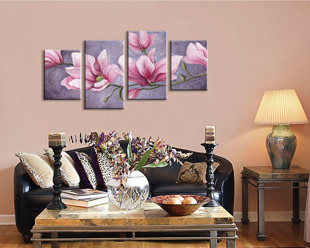 Портреты в интерьере спальни