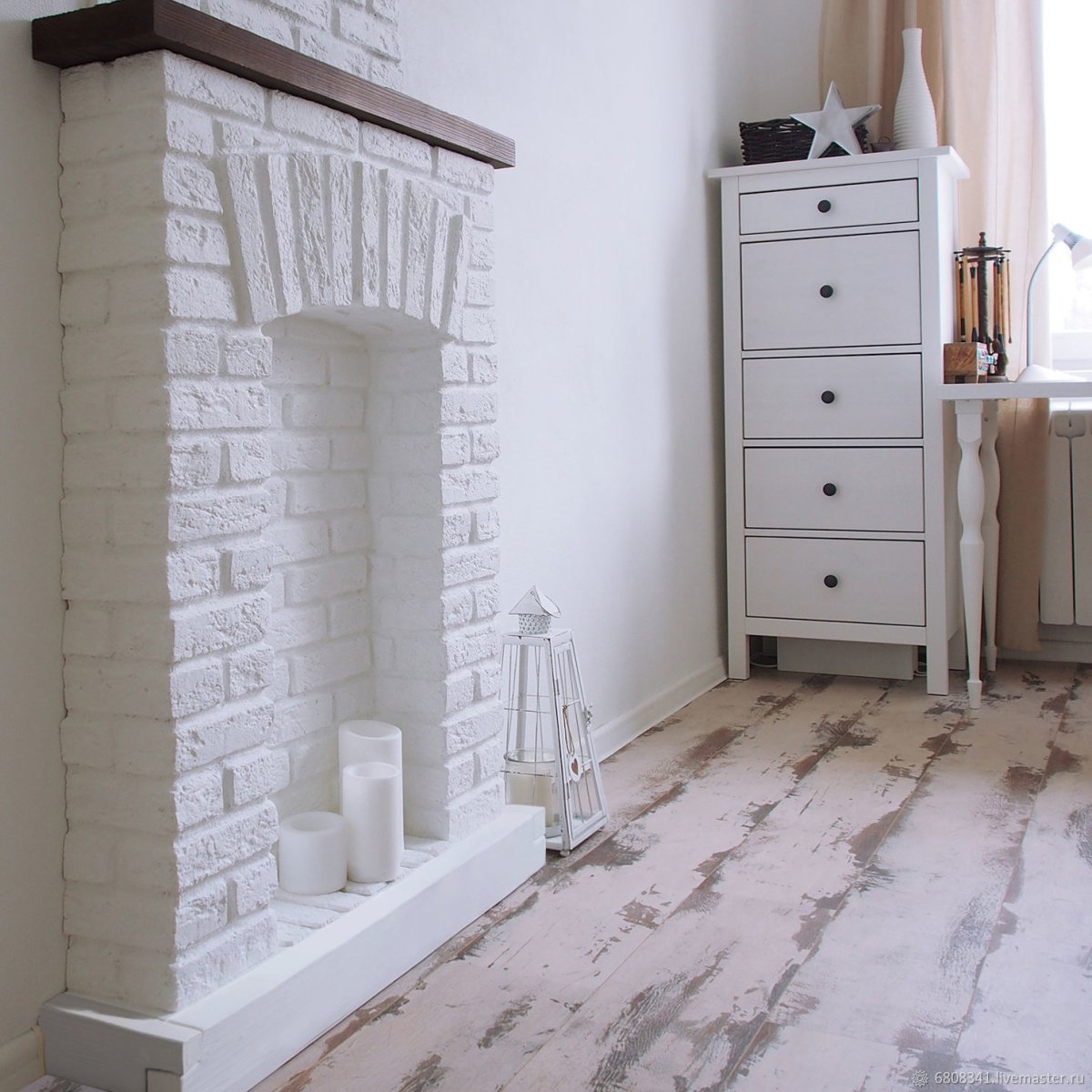 Красный декоративный кирпич в интерьере