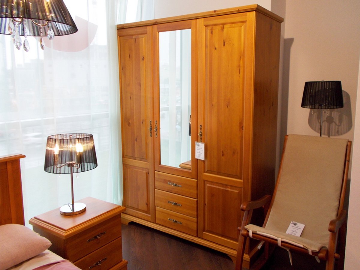 Преобразить старый шкаф