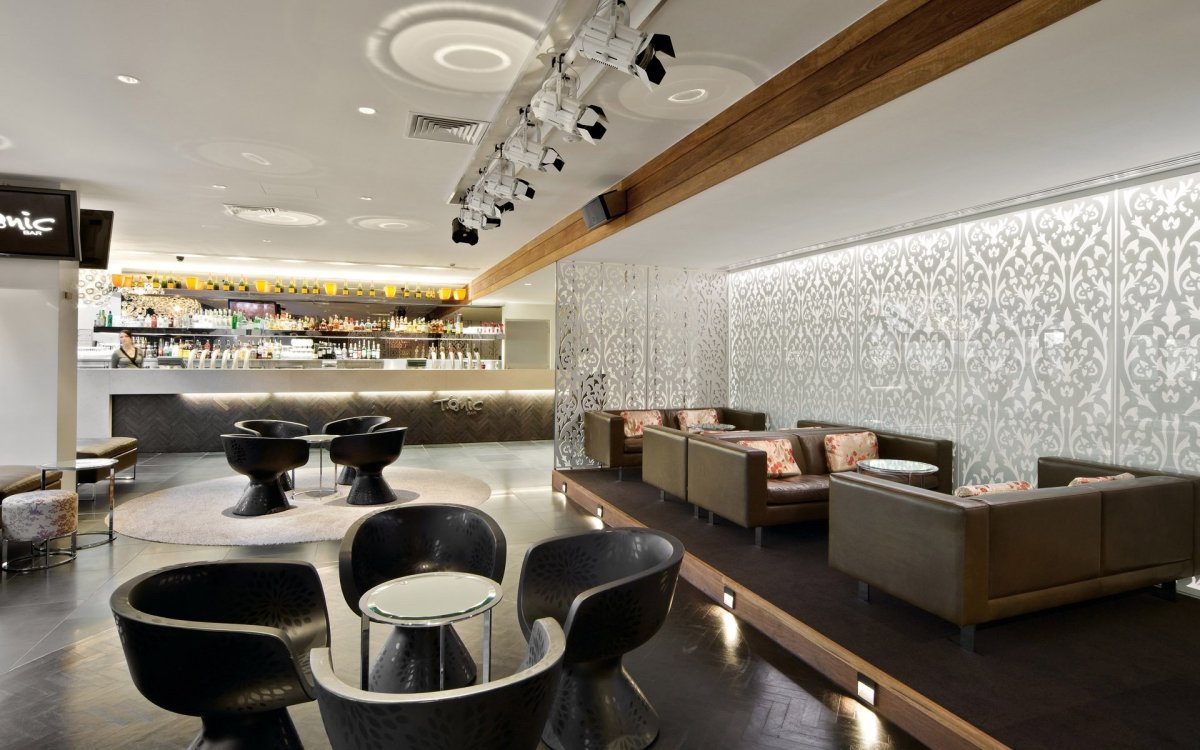 Внутренний интерьер ресторана